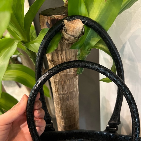 VINTAGE GUESS TRENDY PURSE - Picture 4 of 7